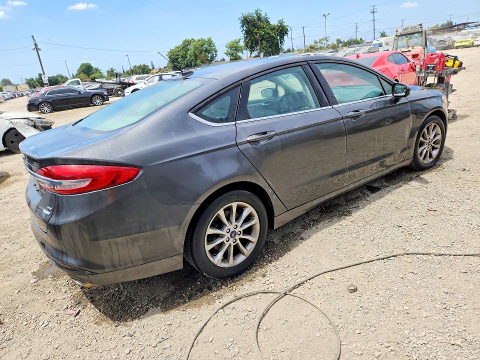 Photo 3 from auction – 2017 FORD FUSION with VIN 3FA6P0HD6HR123798