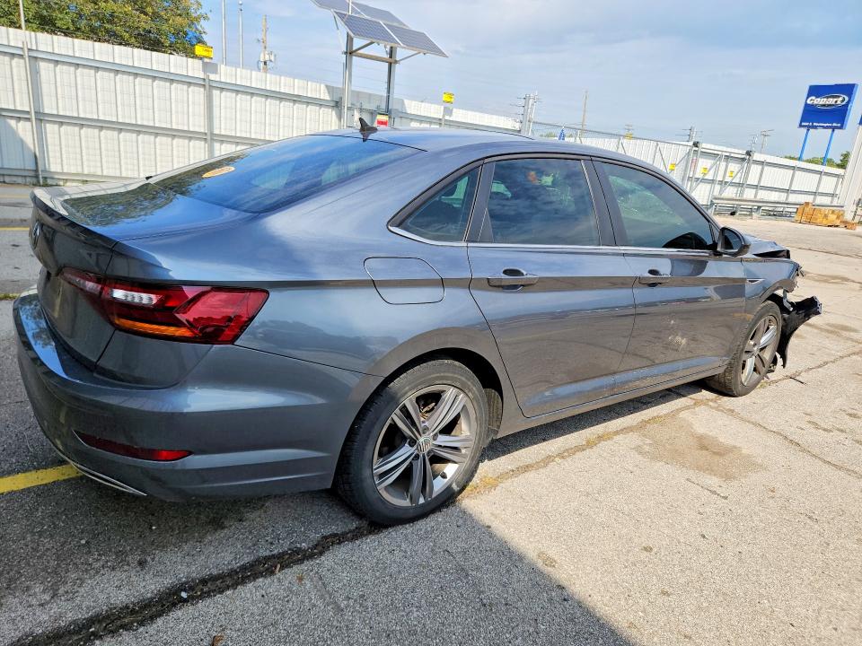 Photo 3 from auction – 2019 VOLKSWAGEN JETTA with VIN 3VWC57BU6KM103329