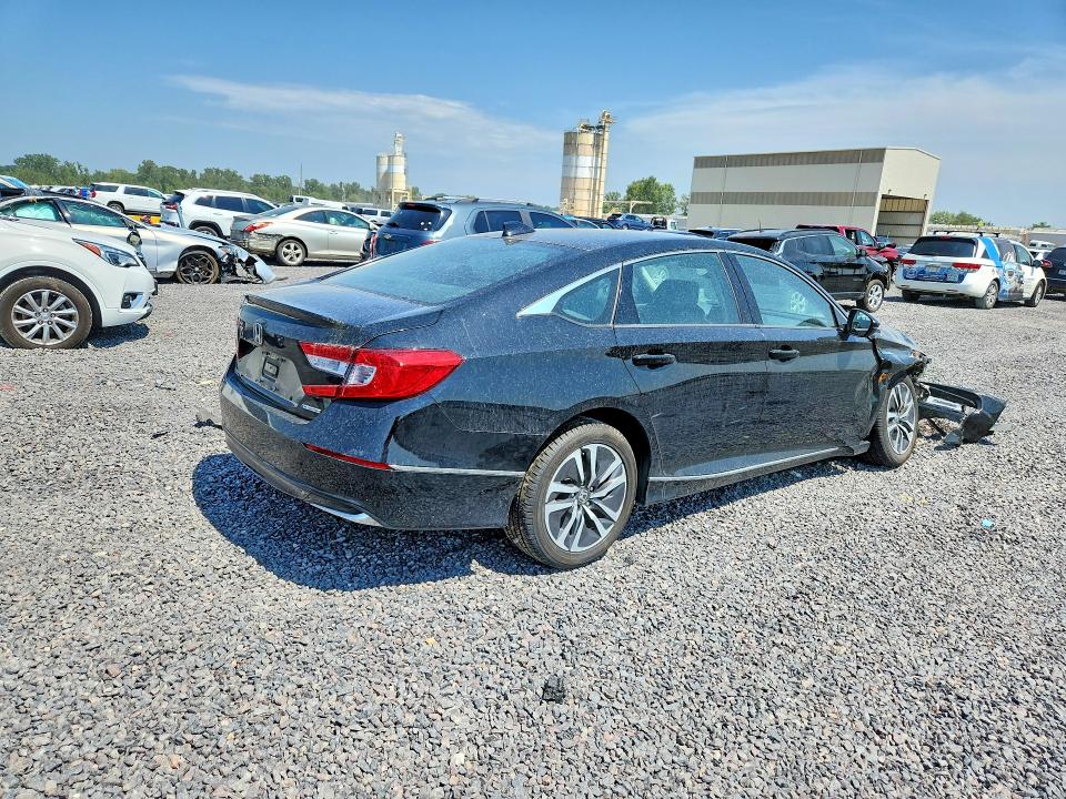 Photo 3 from auction – 2019 HONDA ACCORD with VIN 1HGCV3F52KA021126