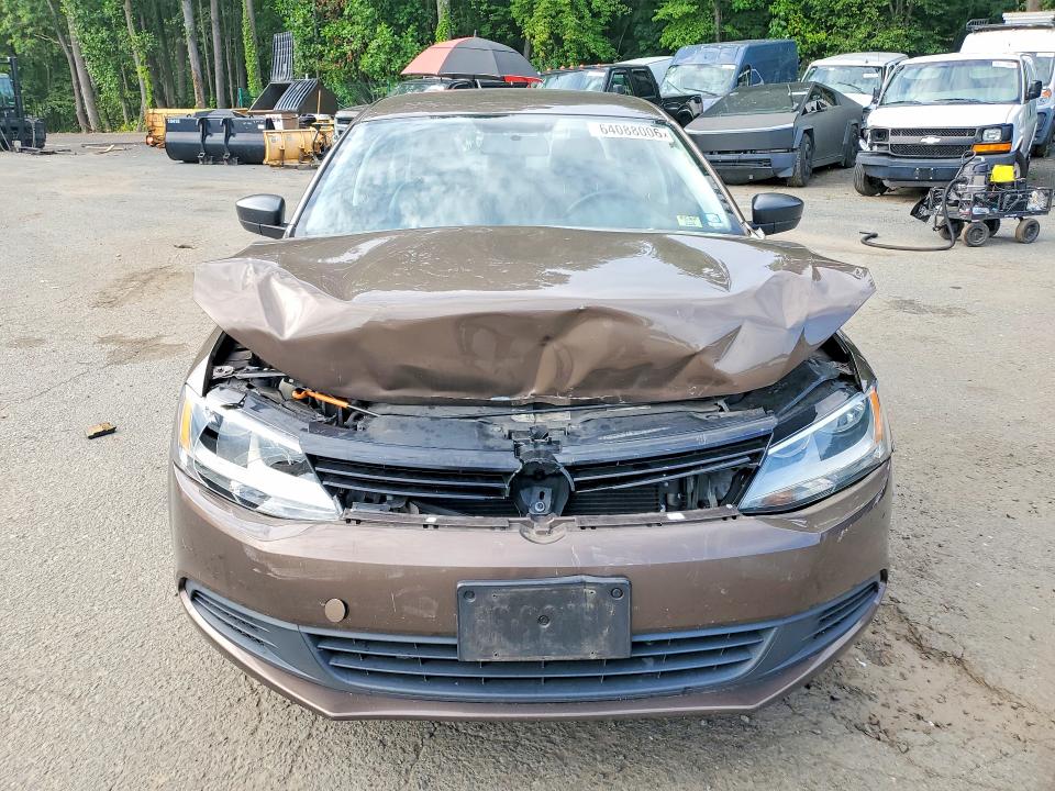 Photo 5 from auction – 2014 VOLKSWAGEN JETTA with VIN 3VW2K7AJ2EM253485