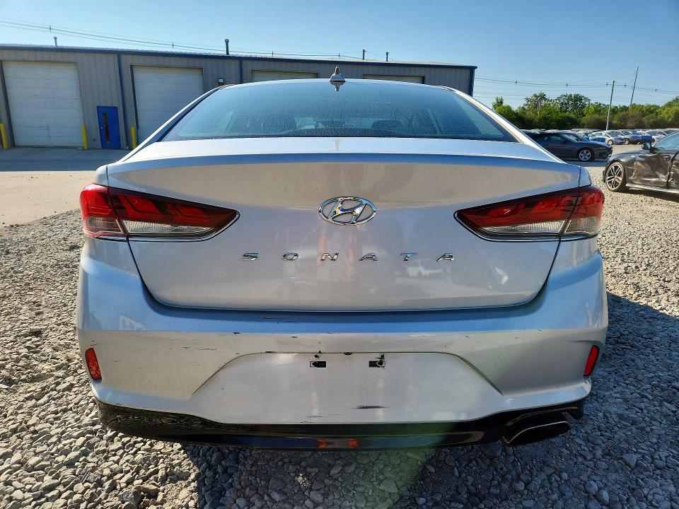 Photo 6 from auction – 2018 HYUNDAI SONATA with VIN 5NPE34AF5JH606485