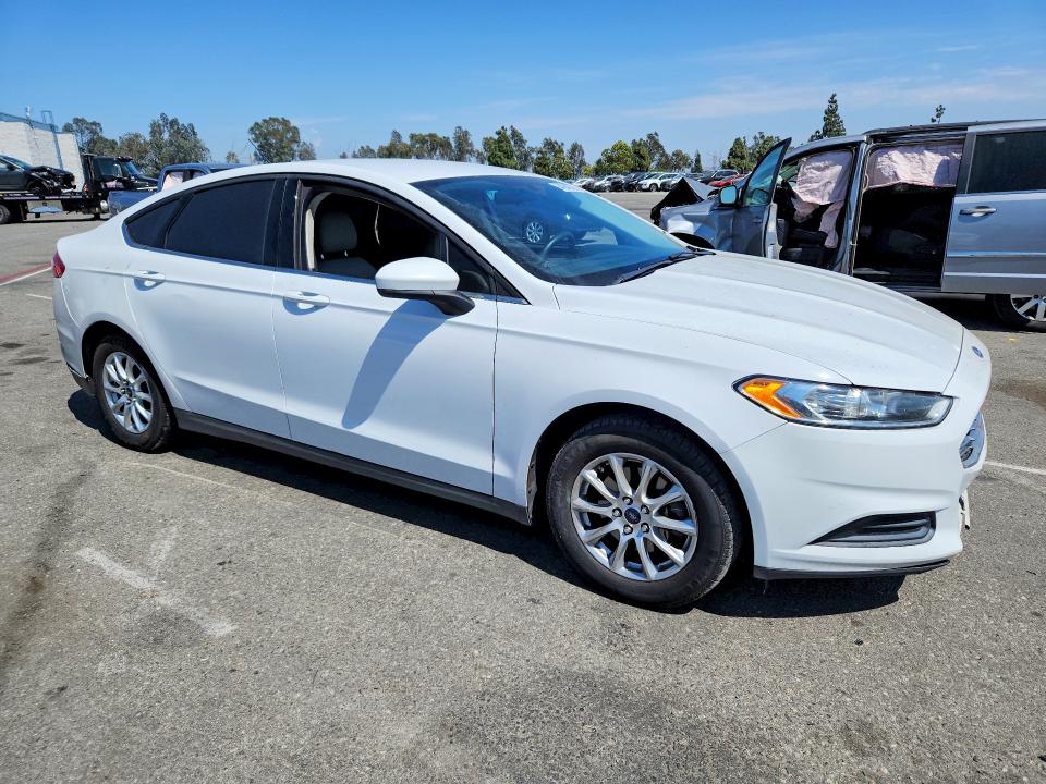 Photo 4 from auction – 2016 FORD FUSION with VIN 3FA6P0G73GR126877