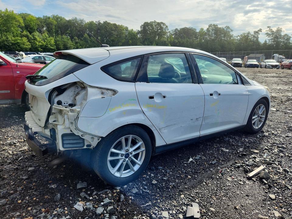 Photo 3 from auction – 2015 FORD FOCUS with VIN 1FADP3K28FL276131