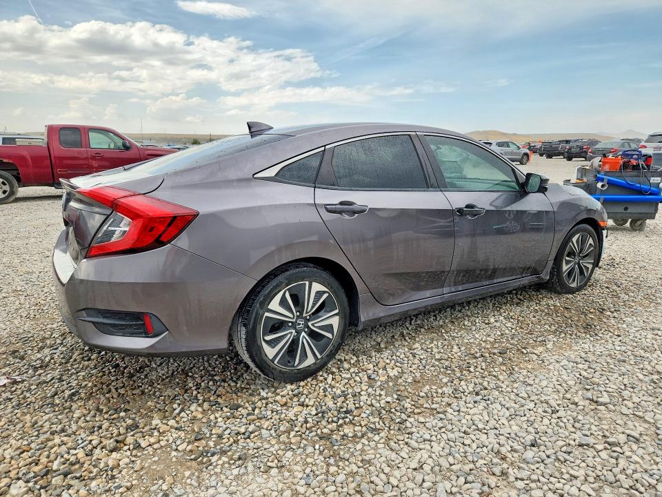 Photo 3 from auction – 2018 HONDA CIVIC with VIN JHMFC1F35JX027548