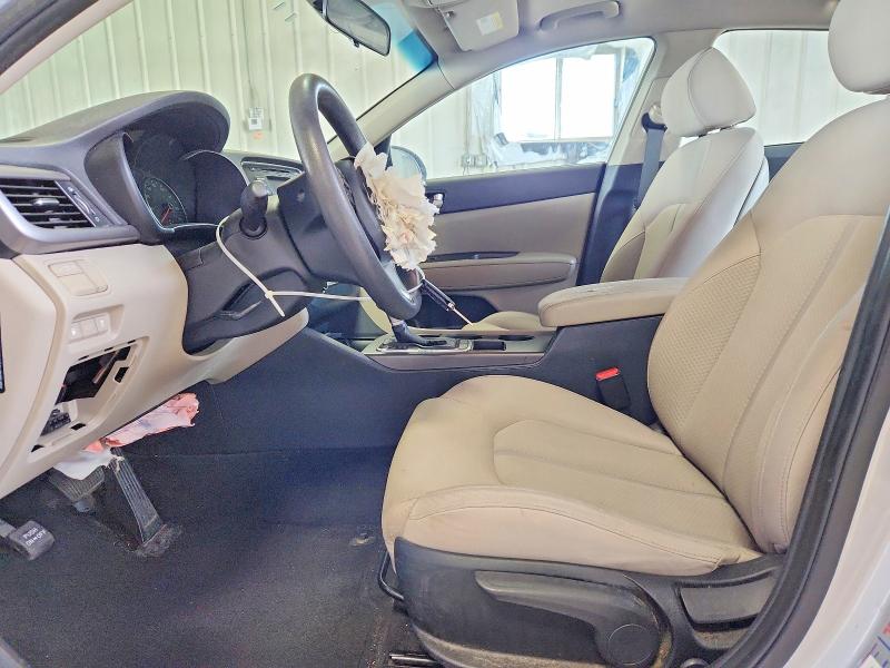 Photo 7 from auction – 2016 KIA OPTIMA with VIN 5XXGT4L38GG009153