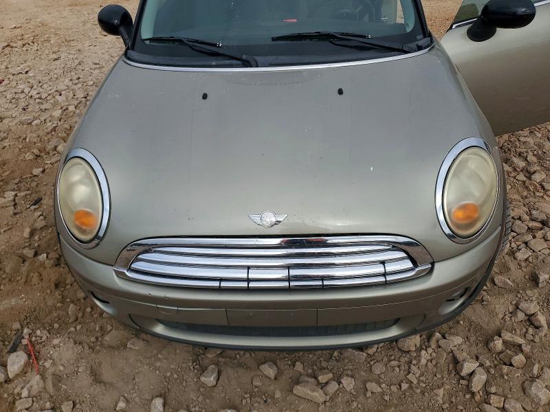 Photo 11 from auction – 2010 MINI COOPER with VIN WMWMF3C51ATZ64807