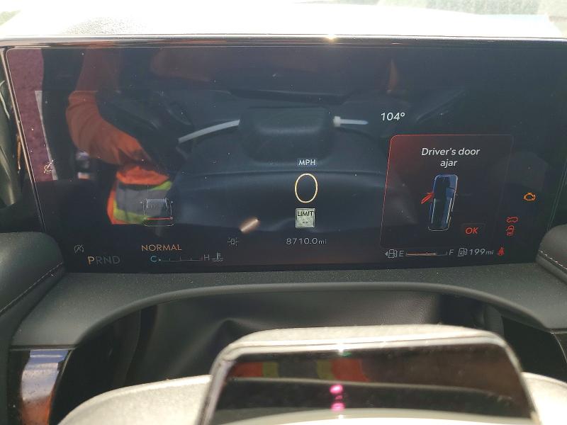Photo 9 from auction – 2025 LINCOLN AVIATOR with VIN 5LM5J6WC5SGL16231