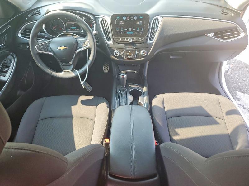Photo 8 from auction – 2017 CHEVROLET MALIBU with VIN 1G1ZE5ST4HF206937