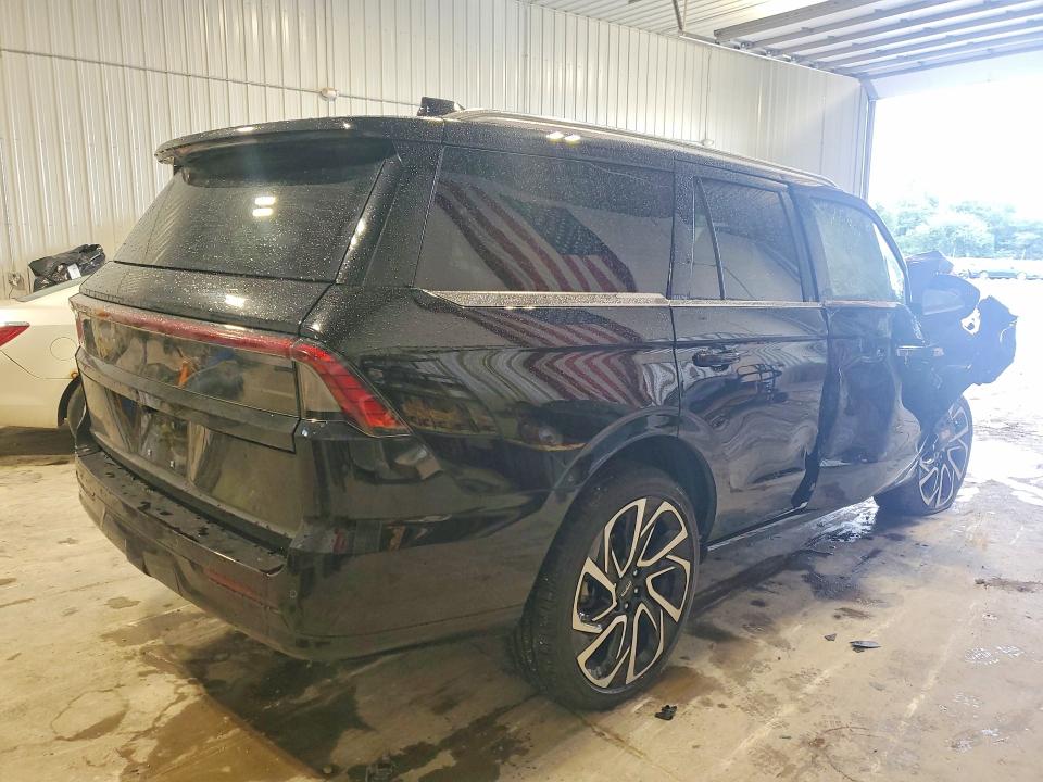 Photo 3 from auction – 2026 LINCOLN NAVIGATOR with VIN 5LMJJ2LG0TEL08470