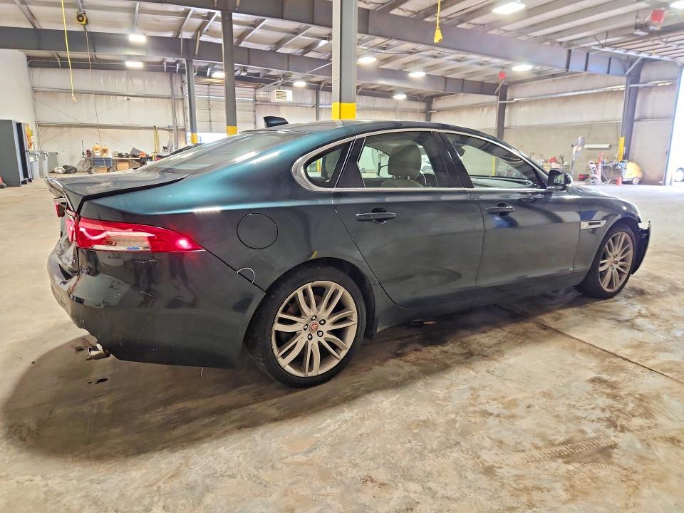 Photo 3 from auction – 2016 JAGUAR XF with VIN SAJBK4BV0GCY05803