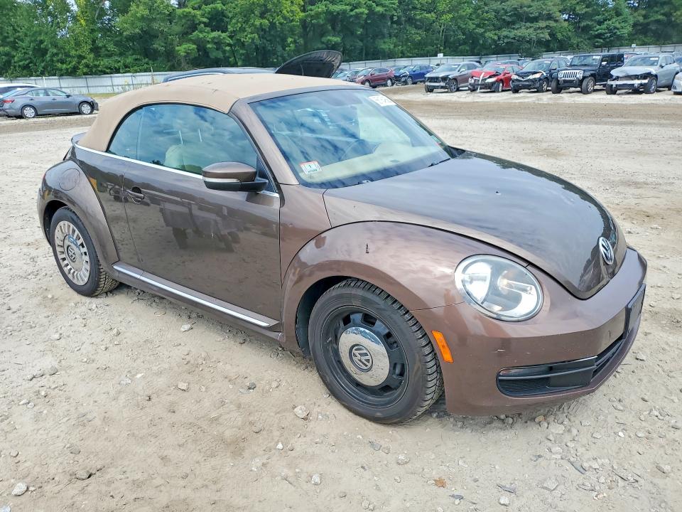 Photo 4 from auction – 2013 VOLKSWAGEN BEETLE with VIN 3VW5X7AT5DM823929