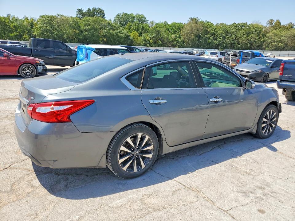 Photo 3 from auction – 2016 NISSAN ALTIMA with VIN 1N4AL3AP3GC131317