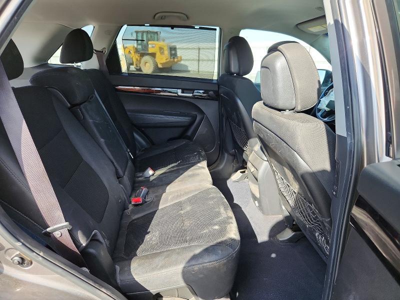 Photo 11 from auction – 2014 KIA SORENTO with VIN 5XYKT3A65EG436560
