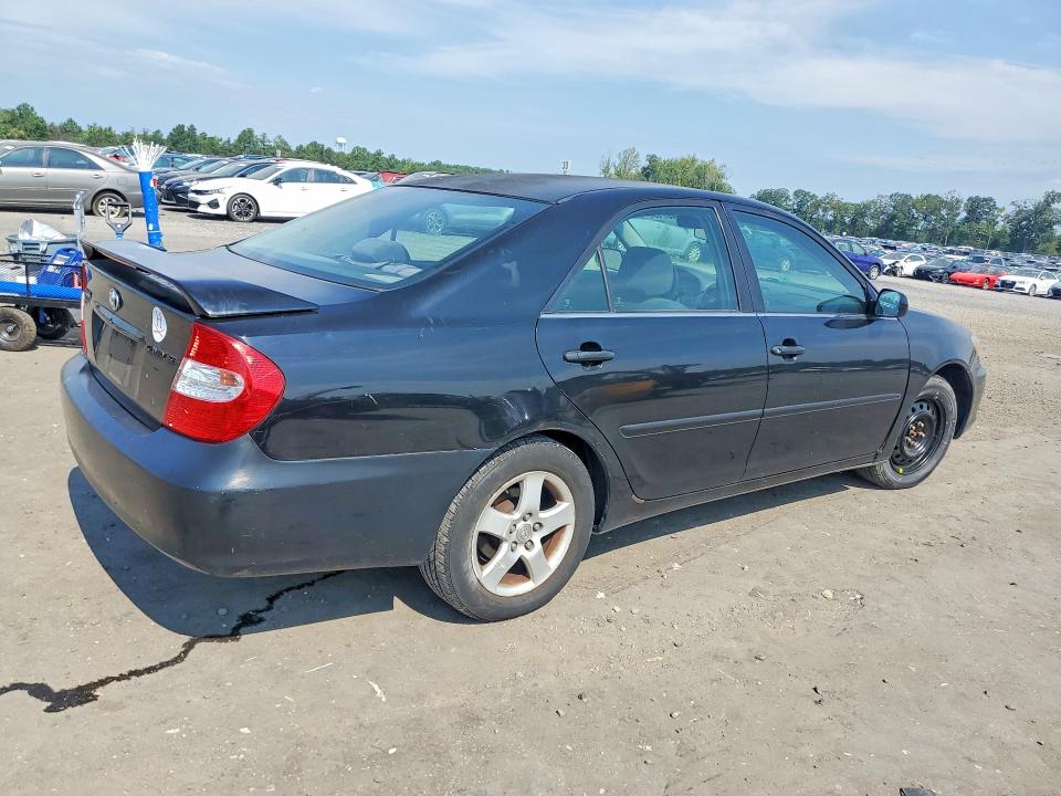 Photo 3 from auction – 2002 TOYOTA CAMRY with VIN 4T1BE32K72U029772