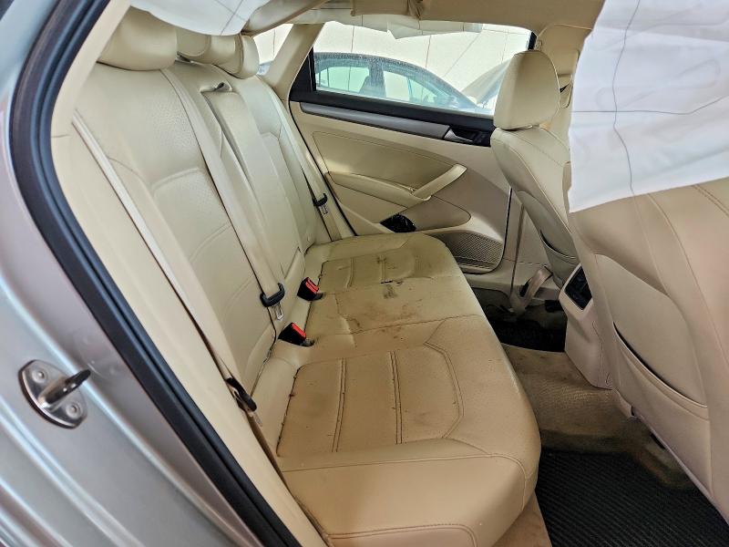 Photo 10 from auction – 2014 VOLKSWAGEN PASSAT with VIN 1VWBN7A3XEC013630