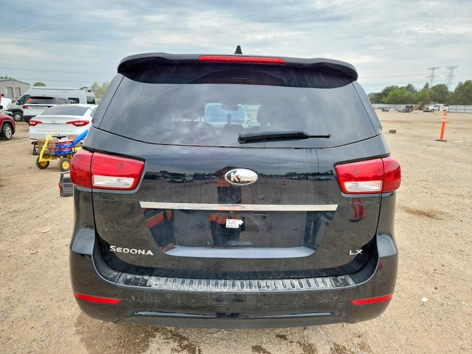 Photo 6 from auction – 2017 KIA SEDONA with VIN KNDMB5C10H6324152