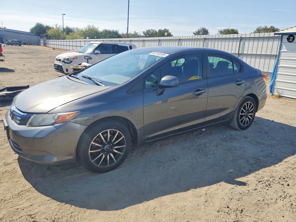 HONDA CIVIC 2013 with VIN 2HGFB2F56DH577573 - Photo from auction