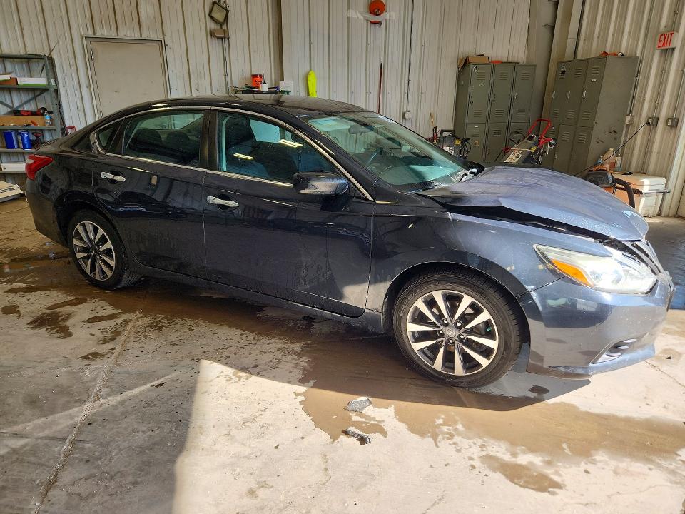 Снимка 4 от търг – 2017 NISSAN ALTIMA с VIN 1N4AL3AP1HC253885