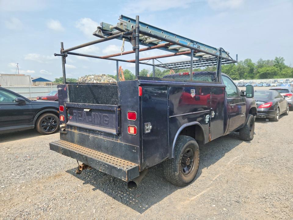 Photo 3 from auction – 2010 GMC SIERRA with VIN 1GD3K2B65AF105325
