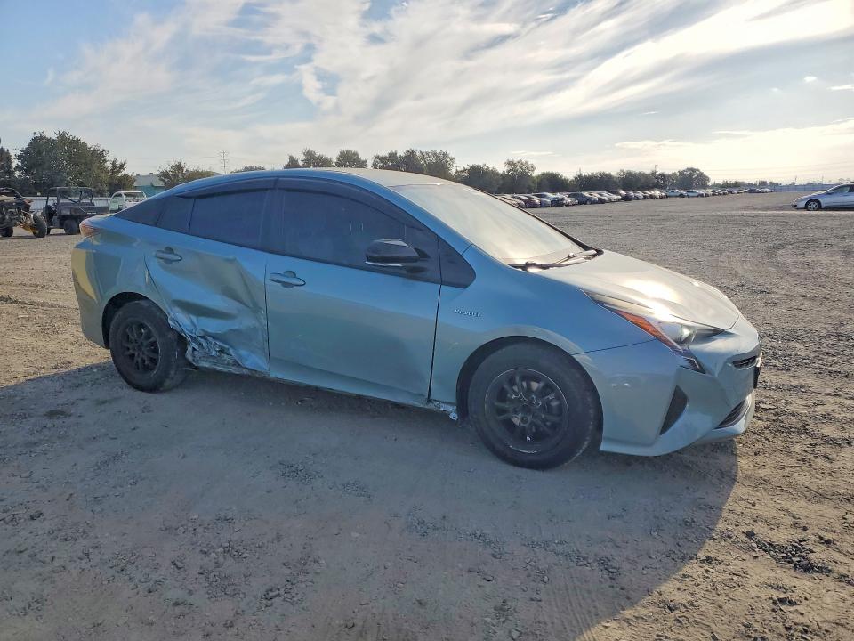 Photo 4 from auction – 2016 TOYOTA PRIUS with VIN JTDKBRFU1G3015018