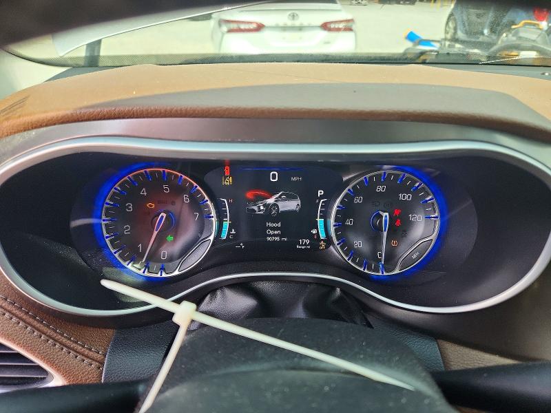 Photo 9 from auction – 2017 CHRYSLER PACIFICA with VIN 2C4RC1GGXHR505083