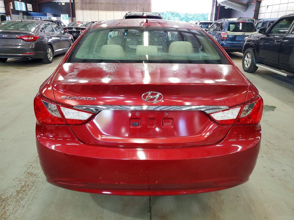 Photo 6 from auction – 2013 HYUNDAI SONATA with VIN 5NPEB4AC4DH526947