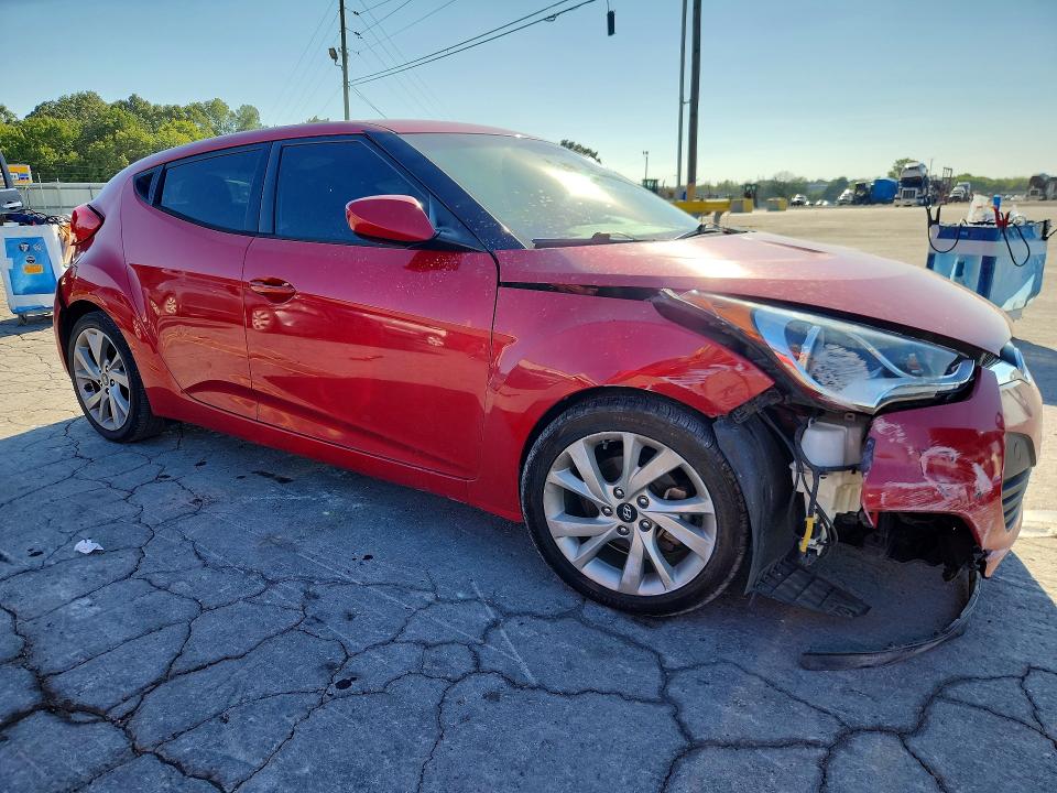Photo 4 from auction – 2016 HYUNDAI VELOSTER with VIN KMHTC6AD4GU260103