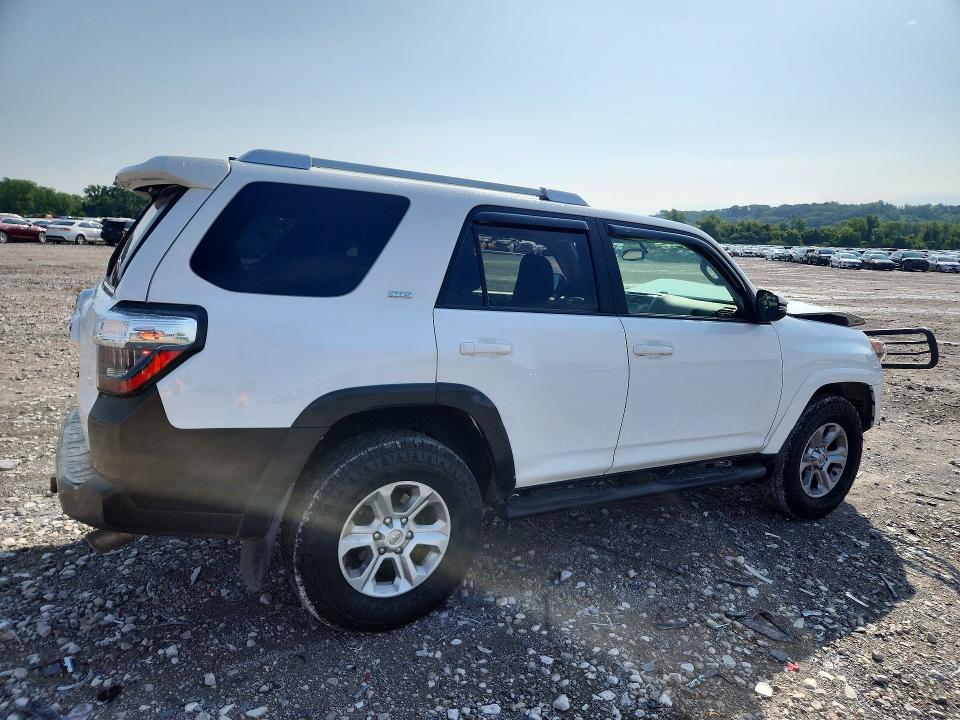 Photo 3 from auction – 2016 TOYOTA 4RUNNER with VIN JTEBU5JR8G5401232