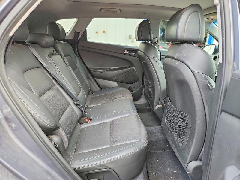 Photo 11 from auction – 2016 HYUNDAI TUCSON with VIN KM8J3CA44GU215877