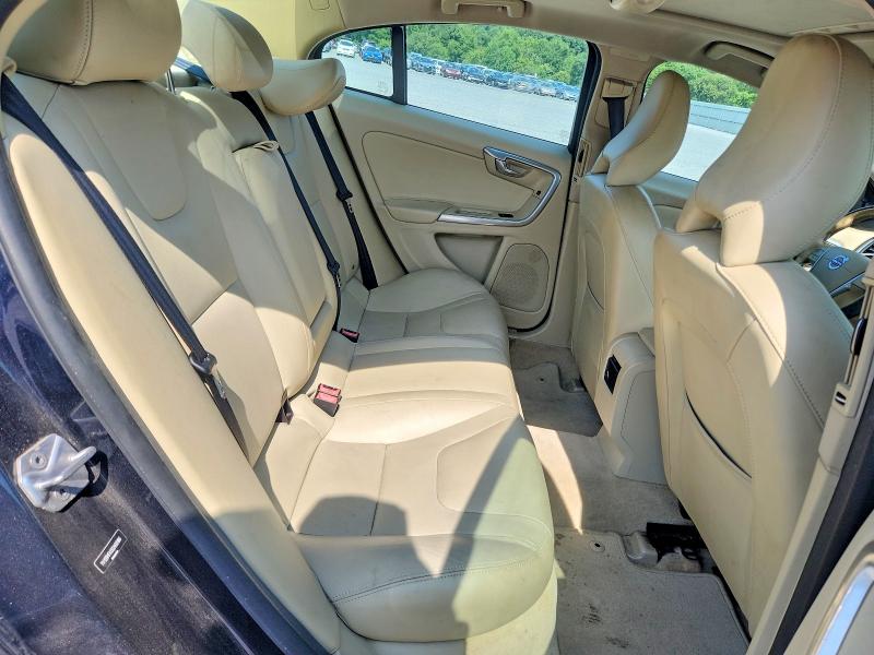Photo 10 from auction – 2016 VOLVO S60 with VIN YV126MFK0G2400186