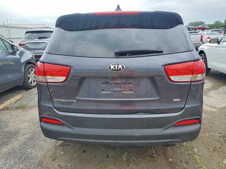 Photo 6 from auction – 2016 KIA SORENTO with VIN 5XYPGDA30GG029657