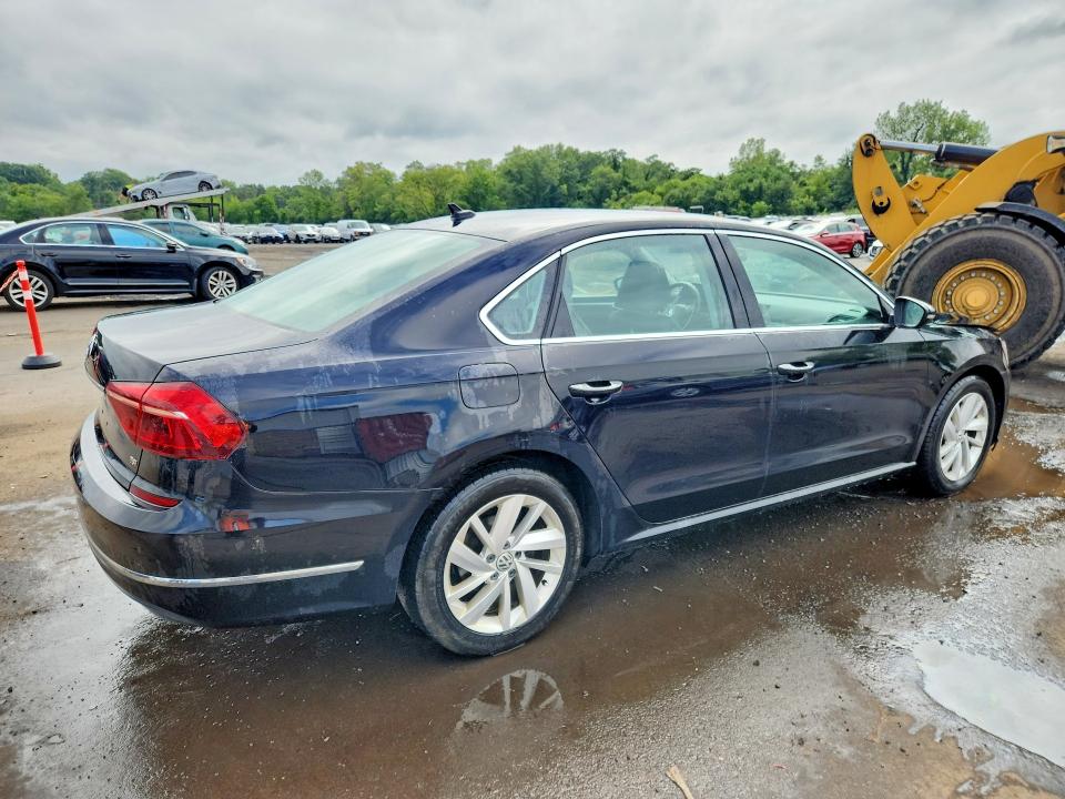 Photo 3 from auction – 2018 VOLKSWAGEN PASSAT with VIN 1VWBA7A35JC002671