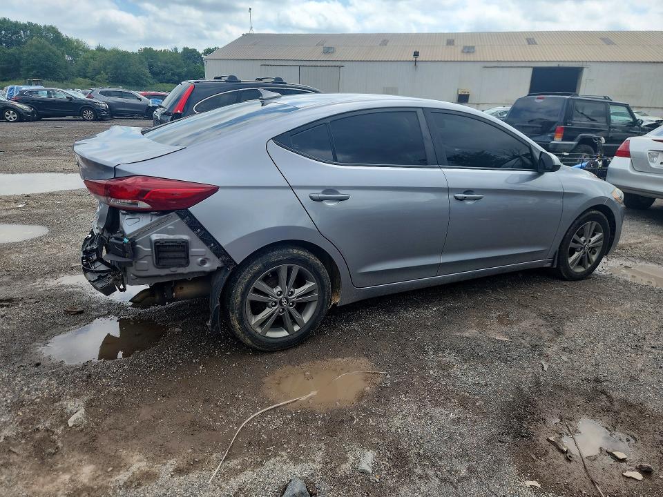 Photo 3 from auction – 2017 HYUNDAI ELANTRA with VIN 5NPD84LF6HH088570