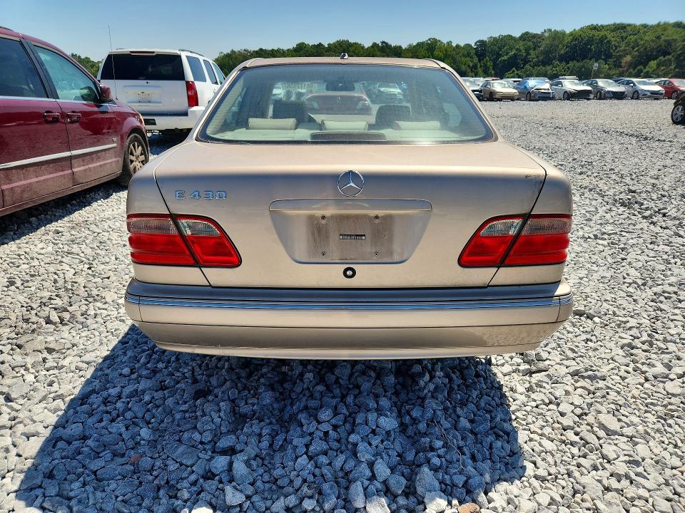 Photo 6 from auction – 2001 MERCEDES-BENZ E with VIN WDBJF70J11B293285