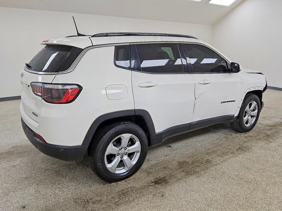 Фото 3 с аукциона – 2021 JEEP COMPASS с VIN 3C4NJDBB9MT569995