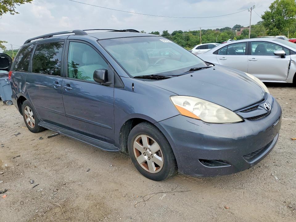 Photo 4 from auction – 2007 TOYOTA SIENNA with VIN 5TDZK23C47S057697