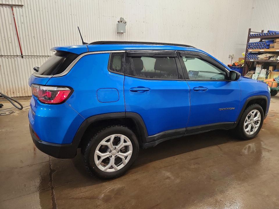 صورة رقم 3 من المزاد - 2024 JEEP COMPASS مع VIN 3C4NJDBN3RT139705