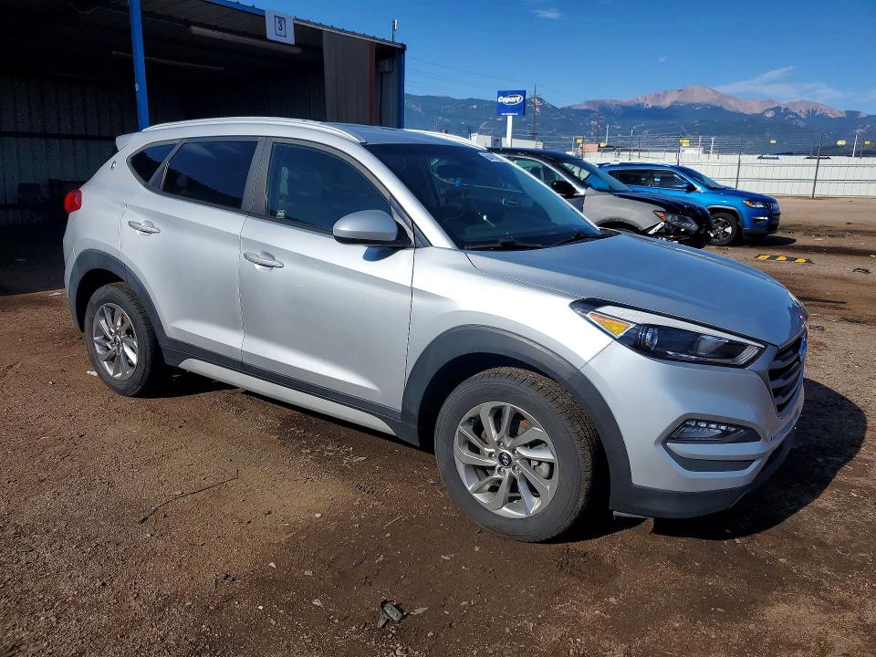 Photo 4 from auction – 2018 HYUNDAI TUCSON with VIN KM8J3CA43JU627747