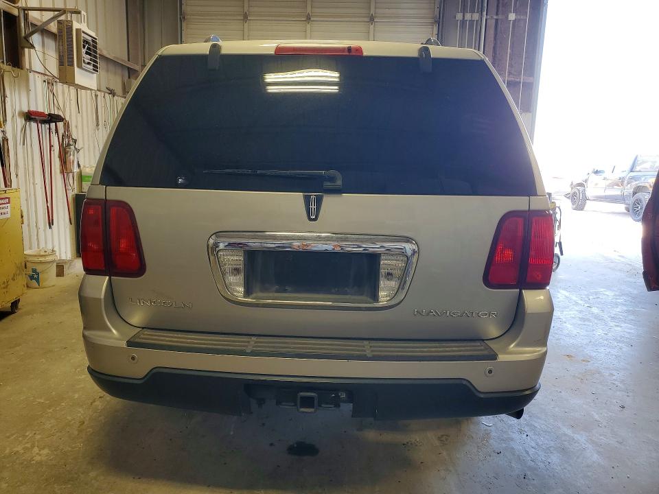 Photo 6 from auction – 2006 LINCOLN NAVIGATOR with VIN 5LMFU28546LJ22399