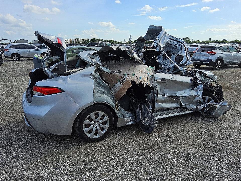 Photo 3 from auction – 2022 TOYOTA COROLLA with VIN JTDEPMAE8N3000644