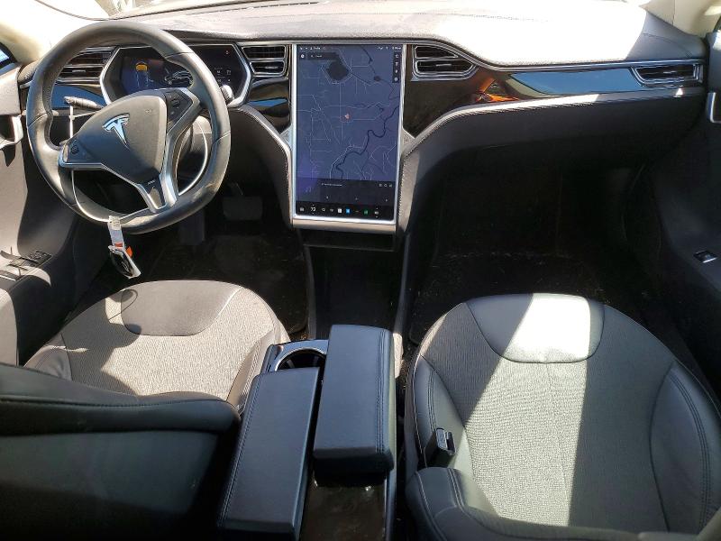 Photo 8 from auction – 2013 TESLA MODEL S with VIN 5YJSA1CG5DFP03556
