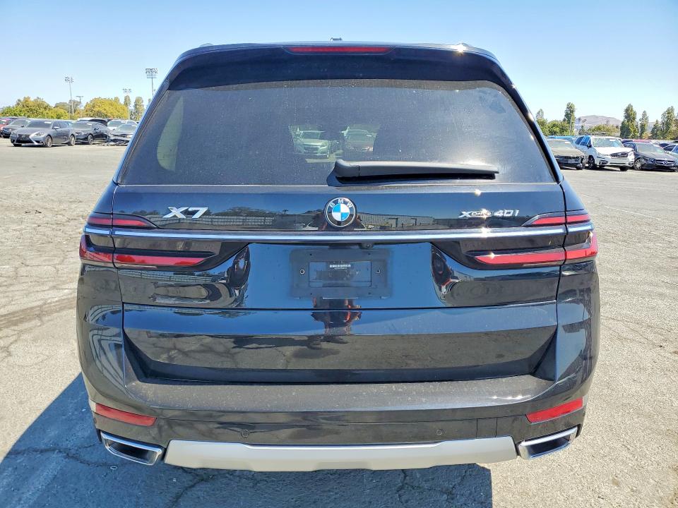 Photo 6 from auction – 2023 BMW X7 with VIN 5UX23EM05P9R60149