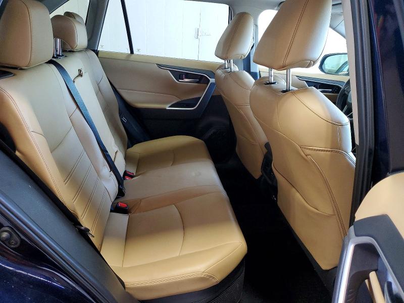 Photo 11 from auction – 2025 TOYOTA RAV4 with VIN 4T3B6RFV3SU183763