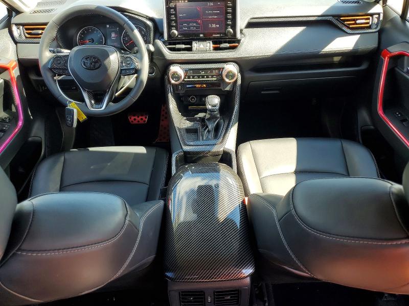 Photo 8 from auction – 2019 TOYOTA RAV4 with VIN JTMC1RFV3KD040781