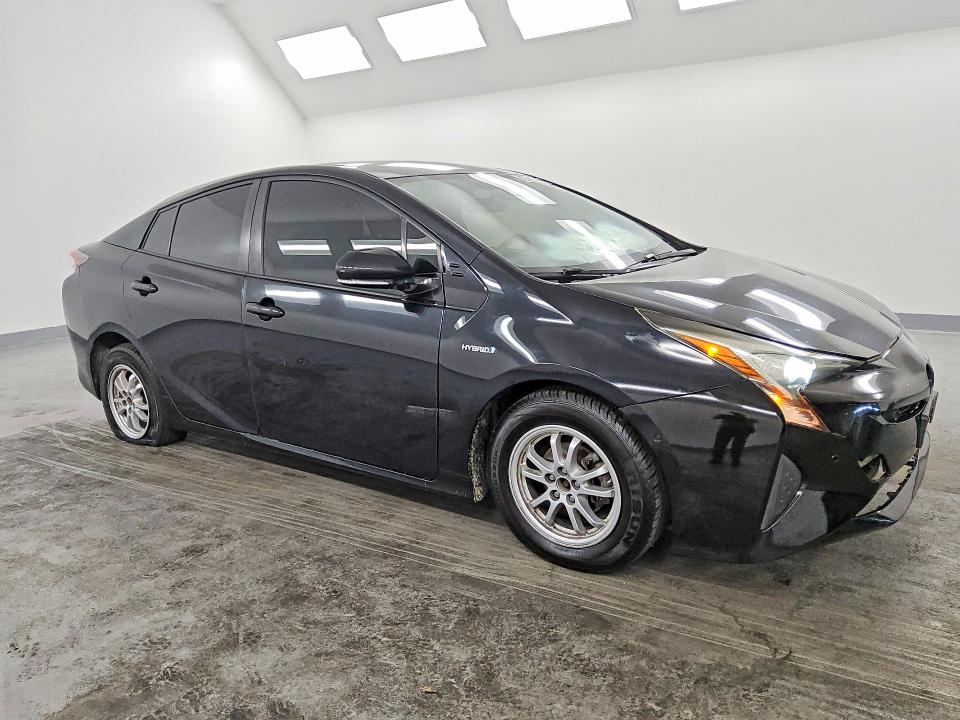 Photo 4 from auction – 2018 TOYOTA PRIUS with VIN JTDKBRFU8J3583130