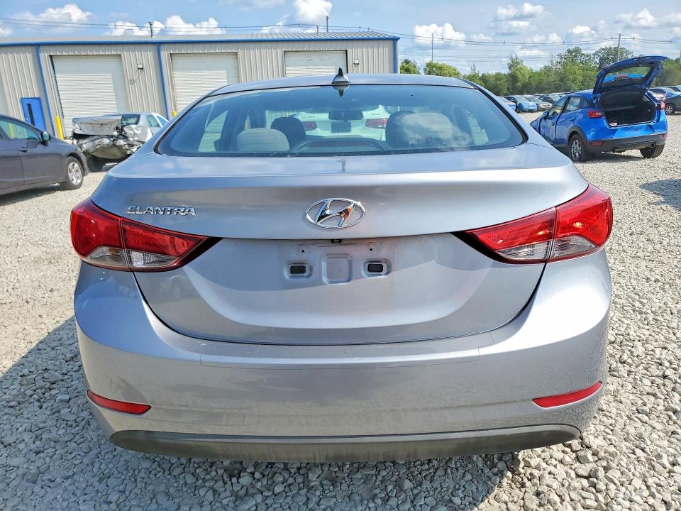 Photo 6 from auction – 2016 HYUNDAI ELANTRA with VIN 5NPDH4AE5GH724601