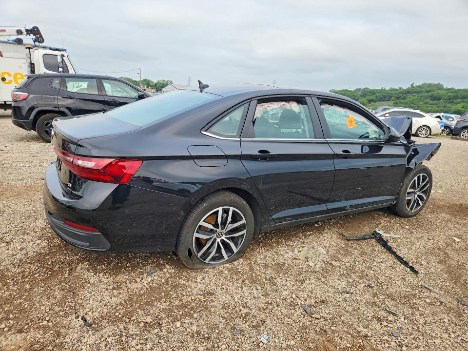 Photo 3 from auction – 2026 VOLKSWAGEN JETTA with VIN 3VW7W7BUXTM050232