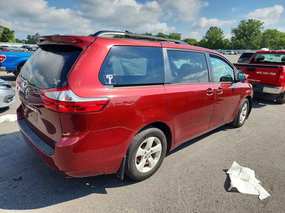 Photo 3 from auction – 2017 TOYOTA SIENNA with VIN 5TDKZ3DC7HS849331