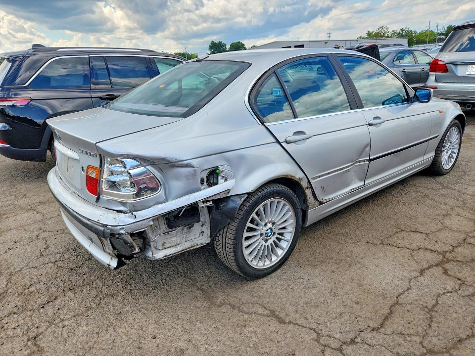 Photo 3 from auction – 2004 BMW 330 with VIN WBAEW53404PN36277
