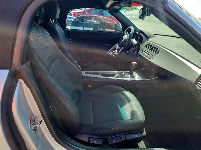 Фото 10 с аукциона – 2004 BMW Z4 с VIN 4USBT33514LS50855